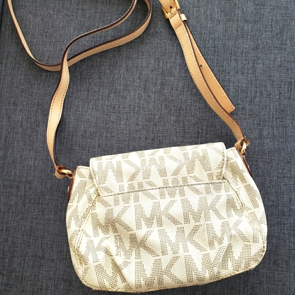 Michael Kors Mini Leather Crossbody Bag - Picture 2 of 4